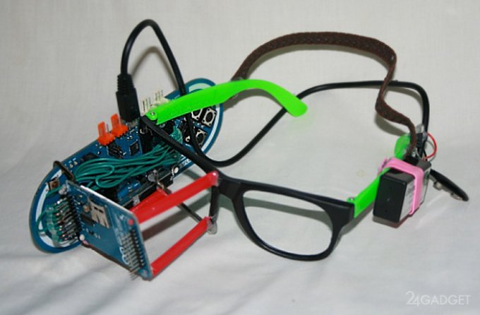 13-летний подросток создал собственные умные очки (2 фото + видео)