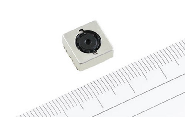 Очередная самая маленькая в мире  FullHD камера (3 фото)